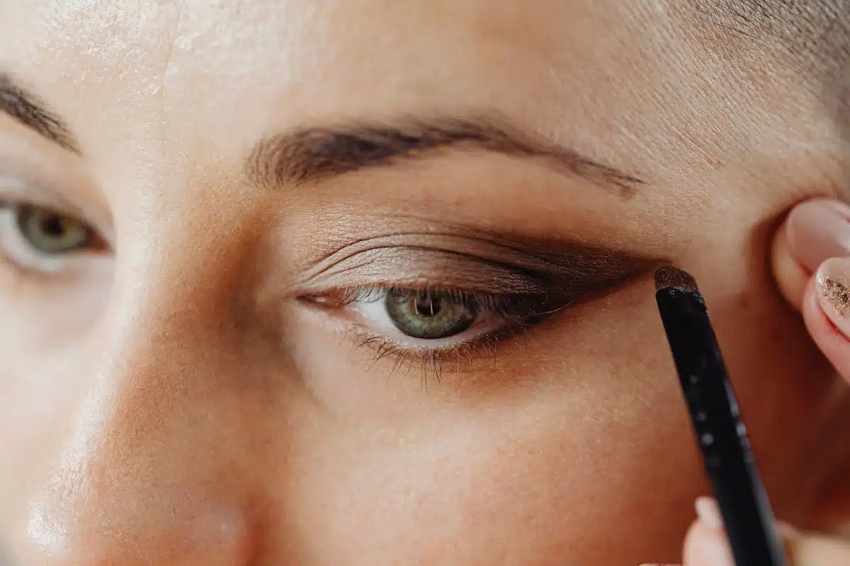 sourcils  maquillage
