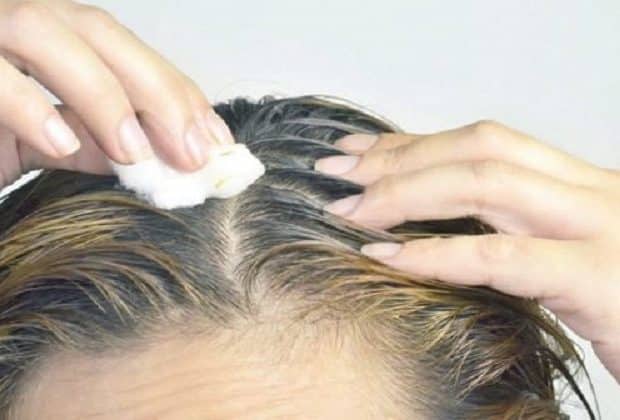 Comment repigmenter les cheveux blancs naturellement