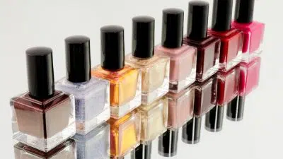 Pourquoi suivre des blogs sur la thématique du vernis semi-permanent ?