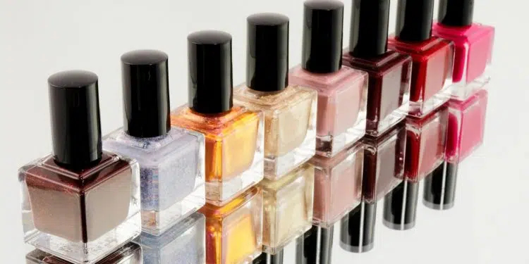 Pourquoi suivre des blogs sur la thématique du vernis semi-permanent ?